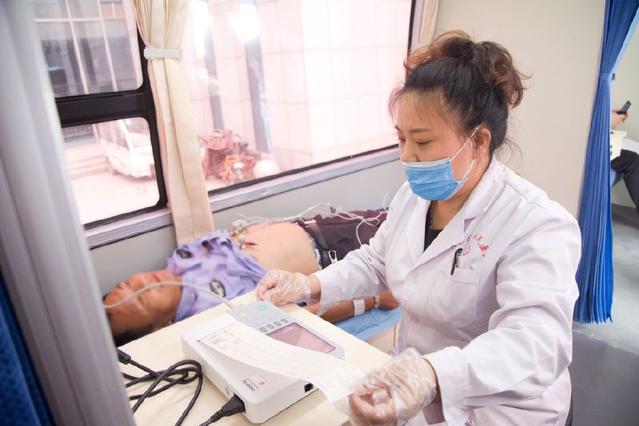 去医院体检已过时，移动医疗车让体检更便捷