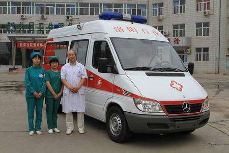 车祸期间，救护车及时出现能救人于危难